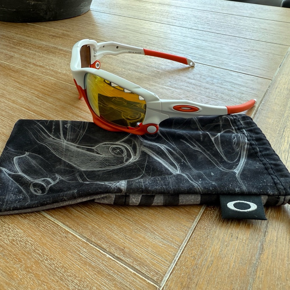 Oakley Jawbone